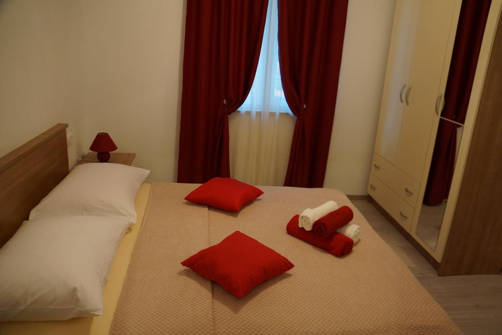 Apartments Kadulja Τρογκίρ Δωμάτιο φωτογραφία
